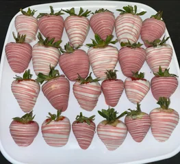 Gourmet chocolate covered strawberries for Valentine's Day and romantic occasions